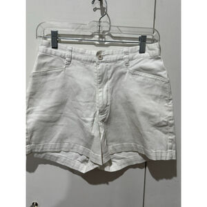 Women's Lee White Khaki high waisted Shorts 4” and inseam Size 8